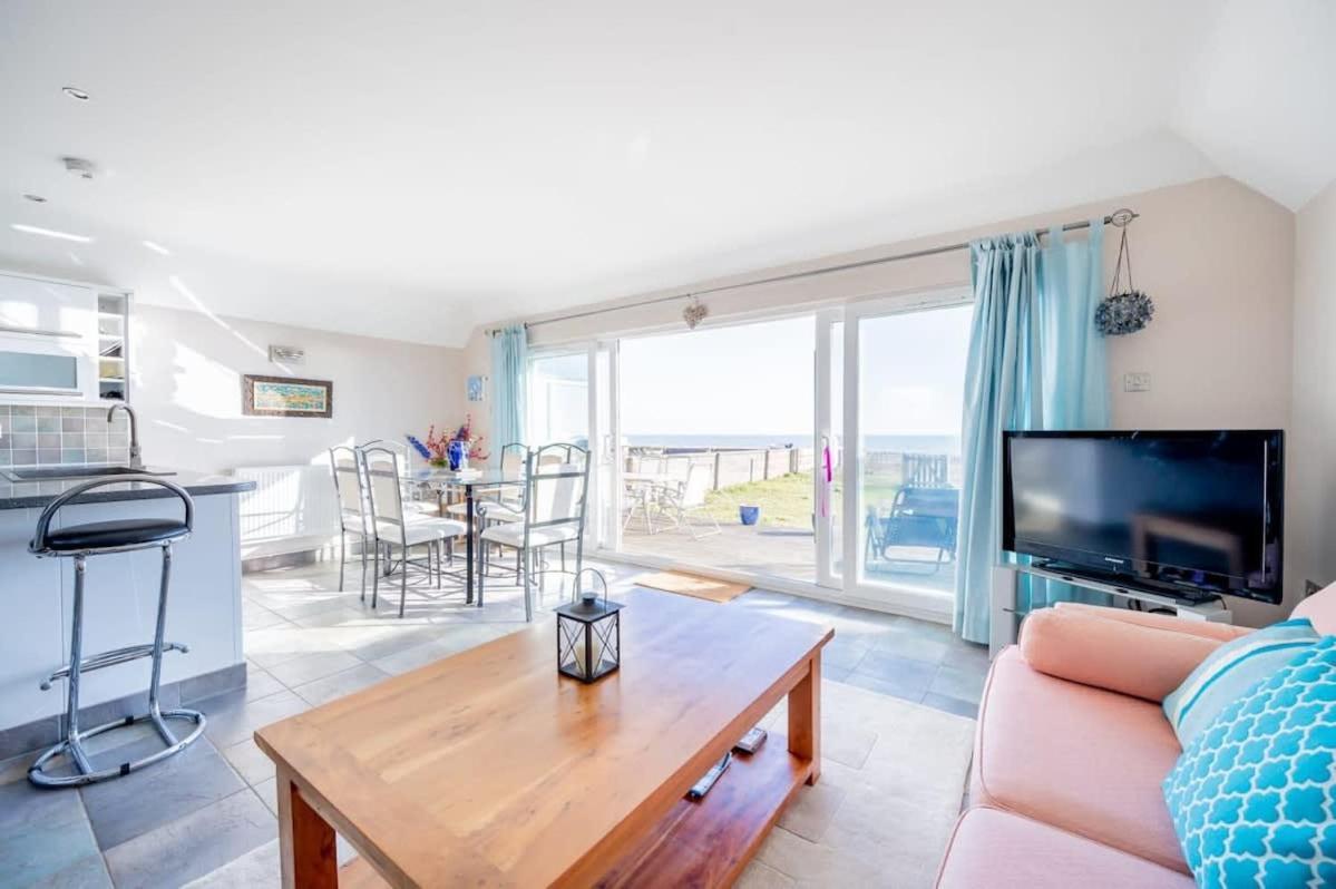 Вилла Family Haven By The Waves Direct Beach Access Певенси Экстерьер фото