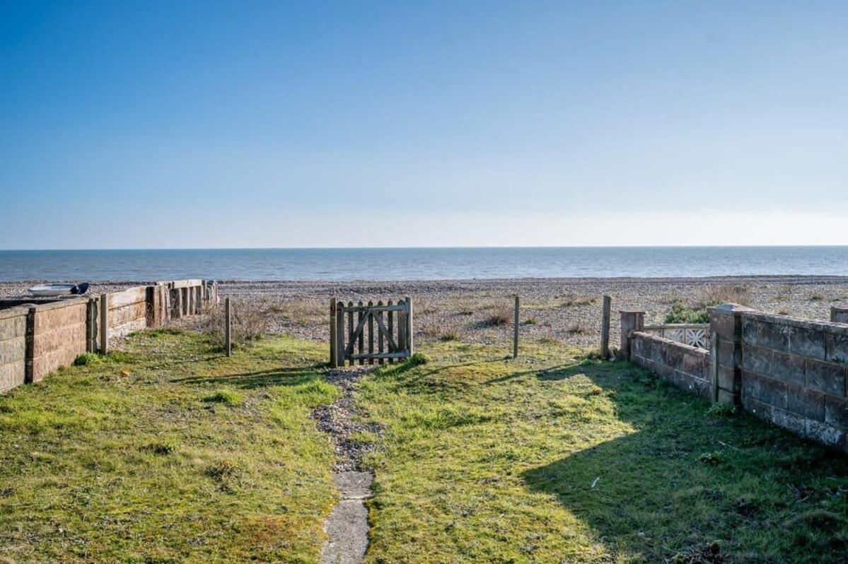 Вилла Family Haven By The Waves Direct Beach Access Певенси Экстерьер фото