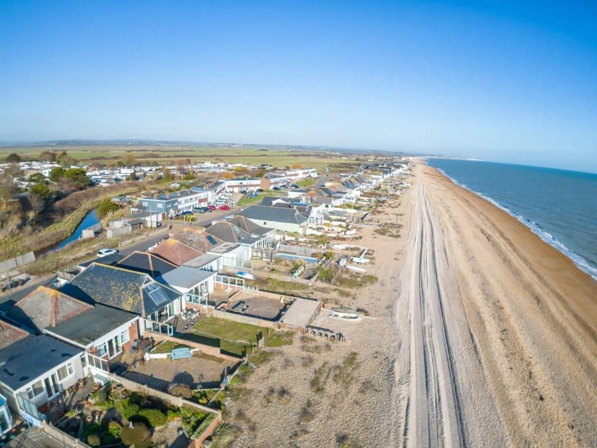Вилла Family Haven By The Waves Direct Beach Access Певенси Экстерьер фото